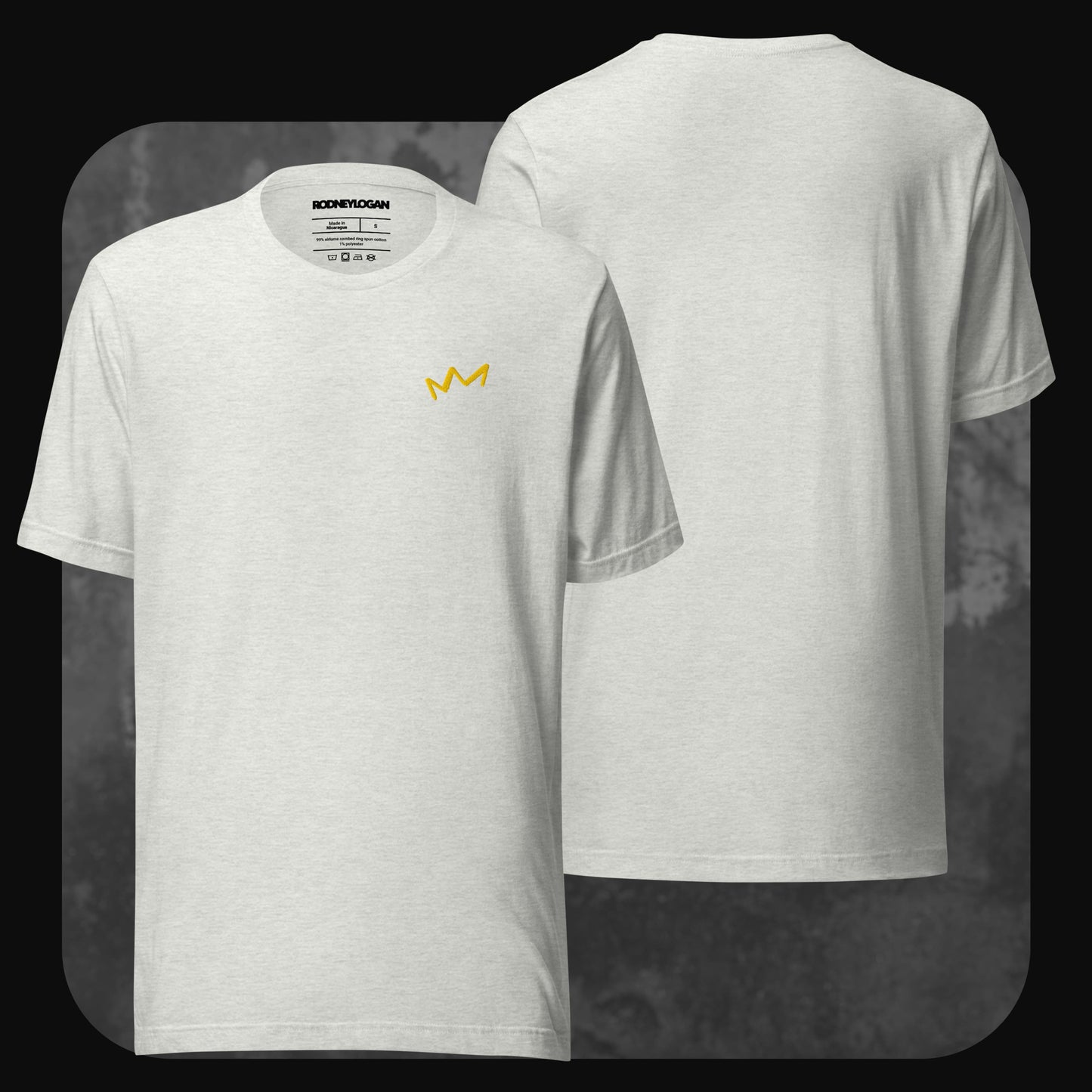Hellgraues T-Shirt mit dezentem gelbem Kronenlogo links auf der Brust. Rückseite ohne Aufdruck.